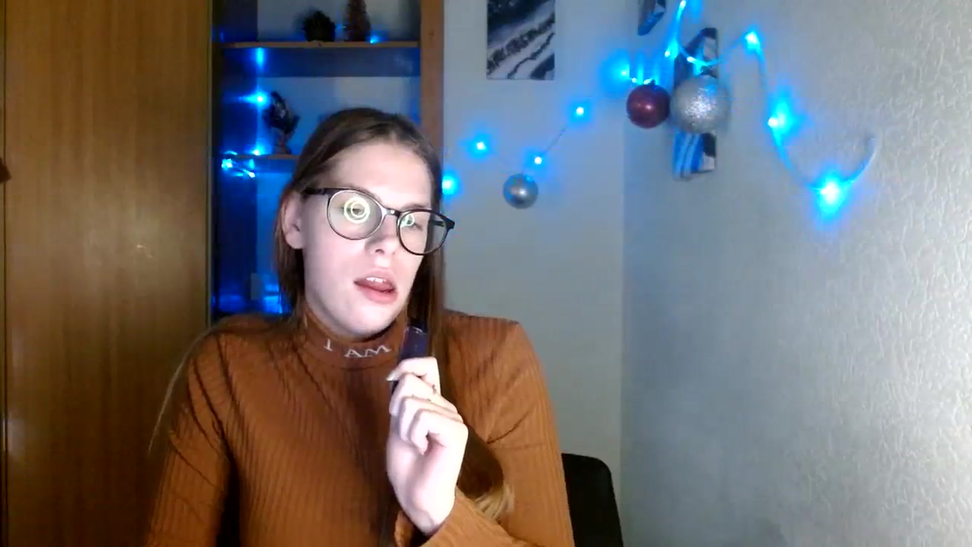 Gallery image thumbnail from Ur_Jenny's myfreecams stream on, 12/25/2023, 14:40 image 9 of 20