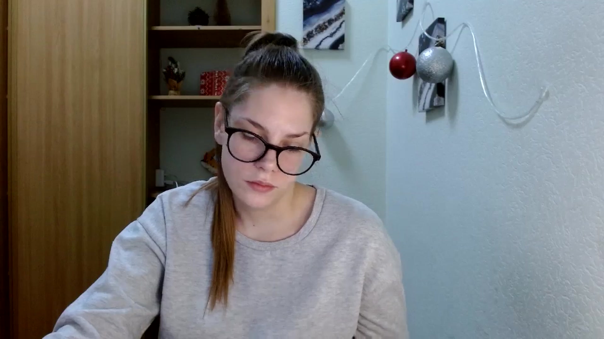 Gallery image thumbnail from Ur_Jenny's myfreecams stream on, 12/26/2023, 10:42 image 17 of 20