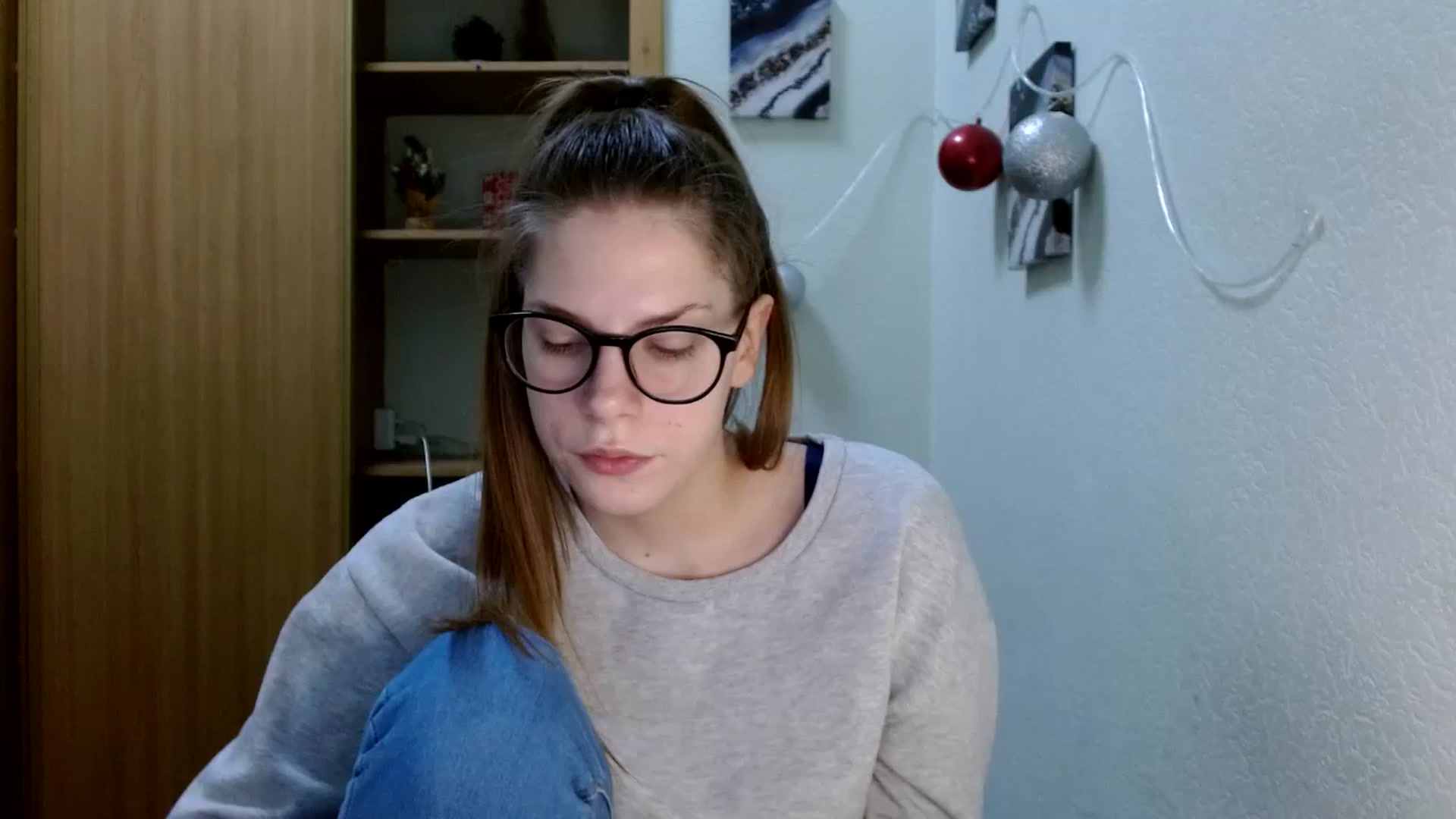 Gallery image thumbnail from Ur_Jenny's myfreecams stream on, 12/26/2023, 10:42 image 2 of 20