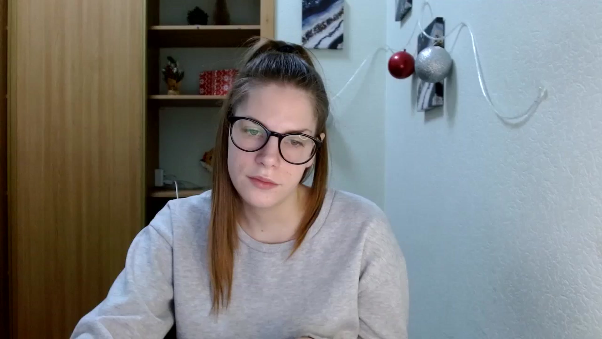 Gallery image thumbnail from Ur_Jenny's myfreecams stream on, 12/26/2023, 10:42 image 11 of 20