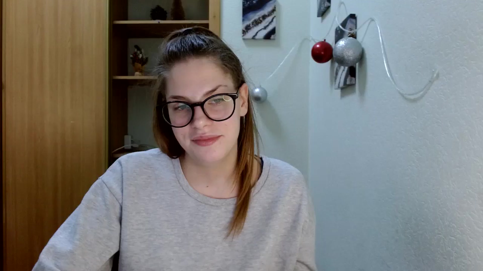 Gallery image thumbnail from Ur_Jenny's myfreecams stream on, 12/26/2023, 12:49 image 15 of 20