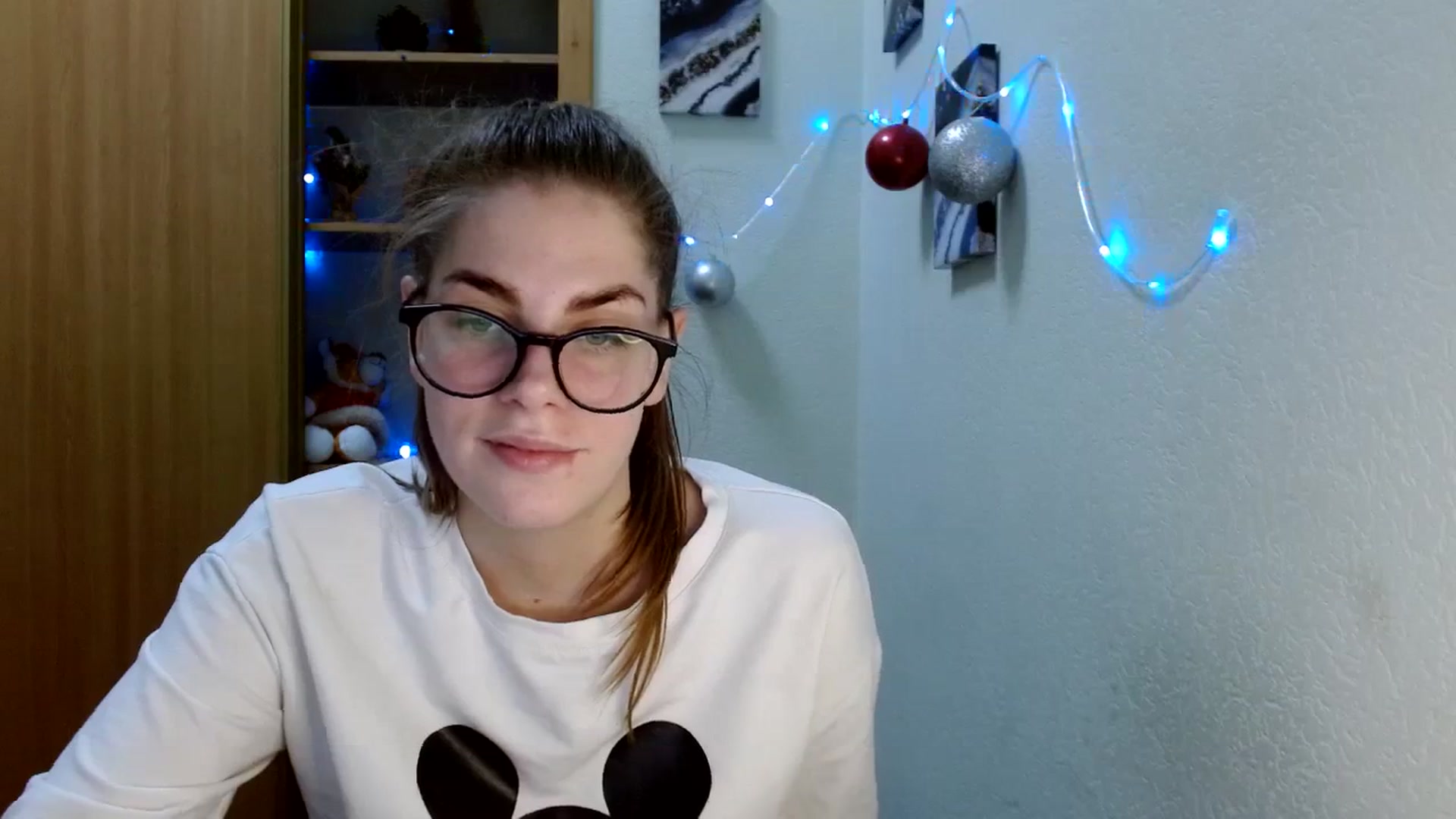 Gallery image thumbnail from Ur_Jenny's myfreecams stream on, 12/31/2023, 16:02 image 4 of 20