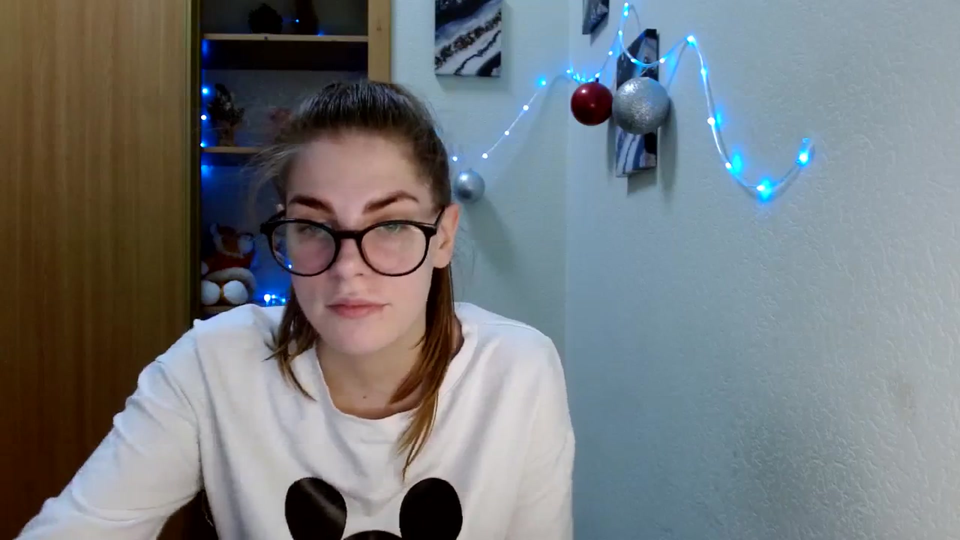 Gallery image thumbnail from Ur_Jenny's myfreecams stream on, 12/31/2023, 16:02 image 6 of 20