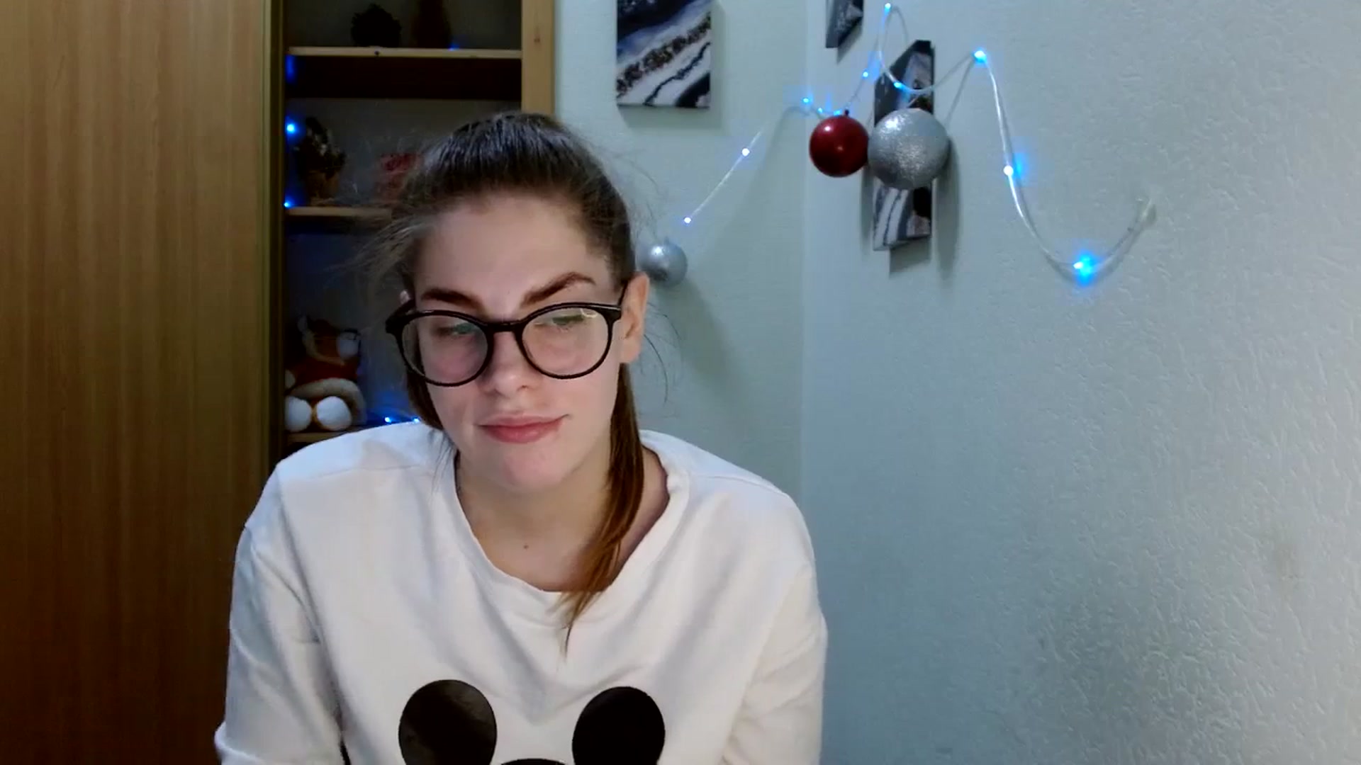 Gallery image thumbnail from Ur_Jenny's myfreecams stream on, 12/31/2023, 16:02 image 15 of 20