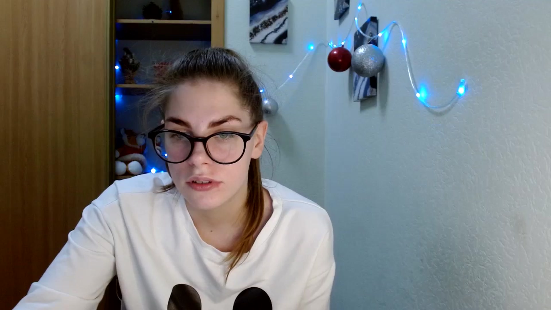 Gallery image thumbnail from Ur_Jenny's myfreecams stream on, 12/31/2023, 16:02 image 17 of 20