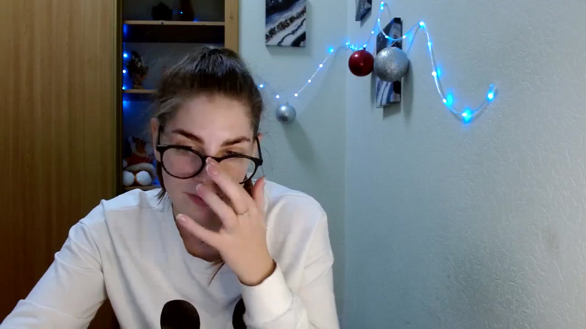 Gallery image thumbnail from Ur_Jenny's myfreecams stream on, 12/31/2023, 16:02 image 18 of 20
