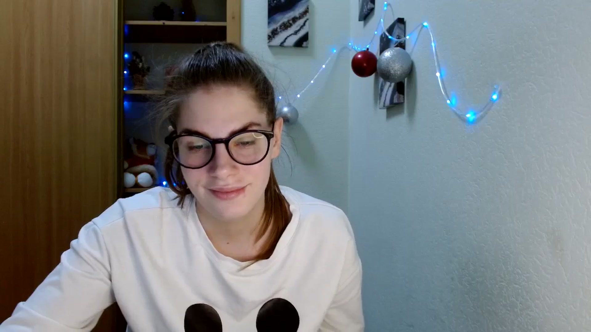 Gallery image thumbnail from Ur_Jenny's myfreecams stream on, 12/31/2023, 16:02 image 19 of 20