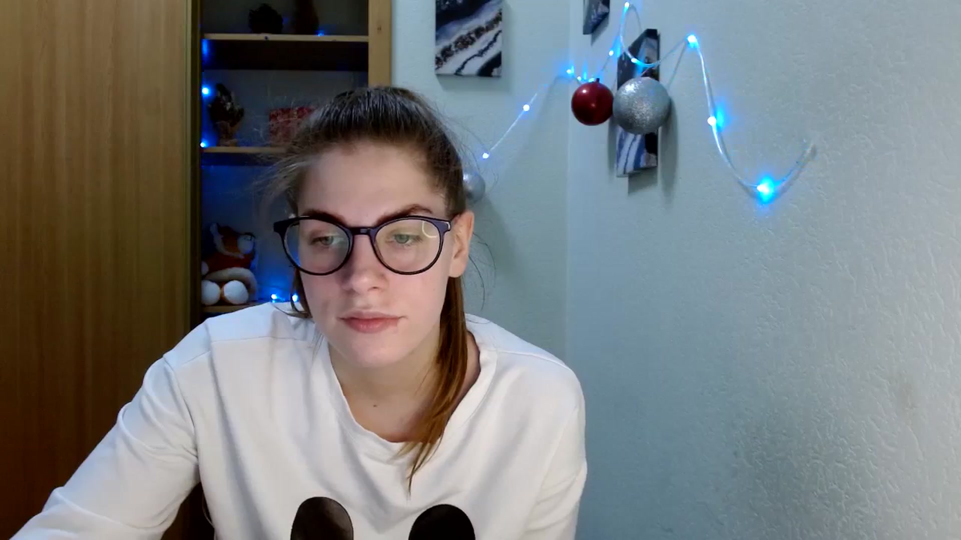 Gallery image thumbnail from Ur_Jenny's myfreecams stream on, 12/31/2023, 16:02 image 16 of 20