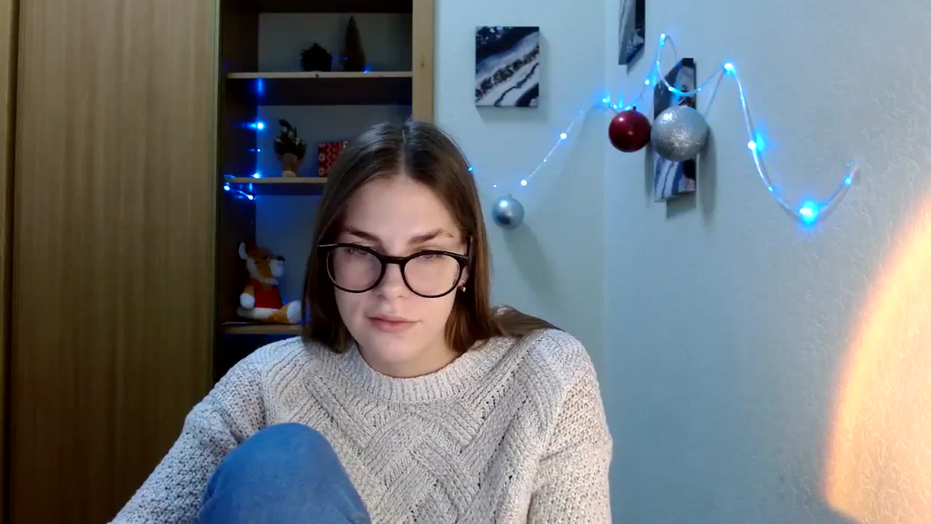 Gallery image thumbnail from Ur_Jenny's myfreecams stream on, 01/11/2024, 10:10 image 3 of 20