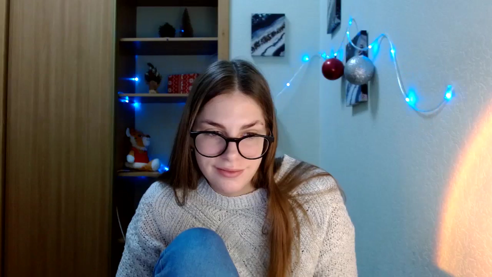 Gallery image thumbnail from Ur_Jenny's myfreecams stream on, 01/11/2024, 10:10 image 12 of 20
