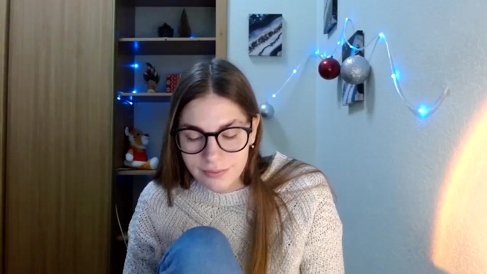 Gallery image thumbnail from Ur_Jenny's myfreecams stream on, 01/11/2024, 10:10 image 13 of 20