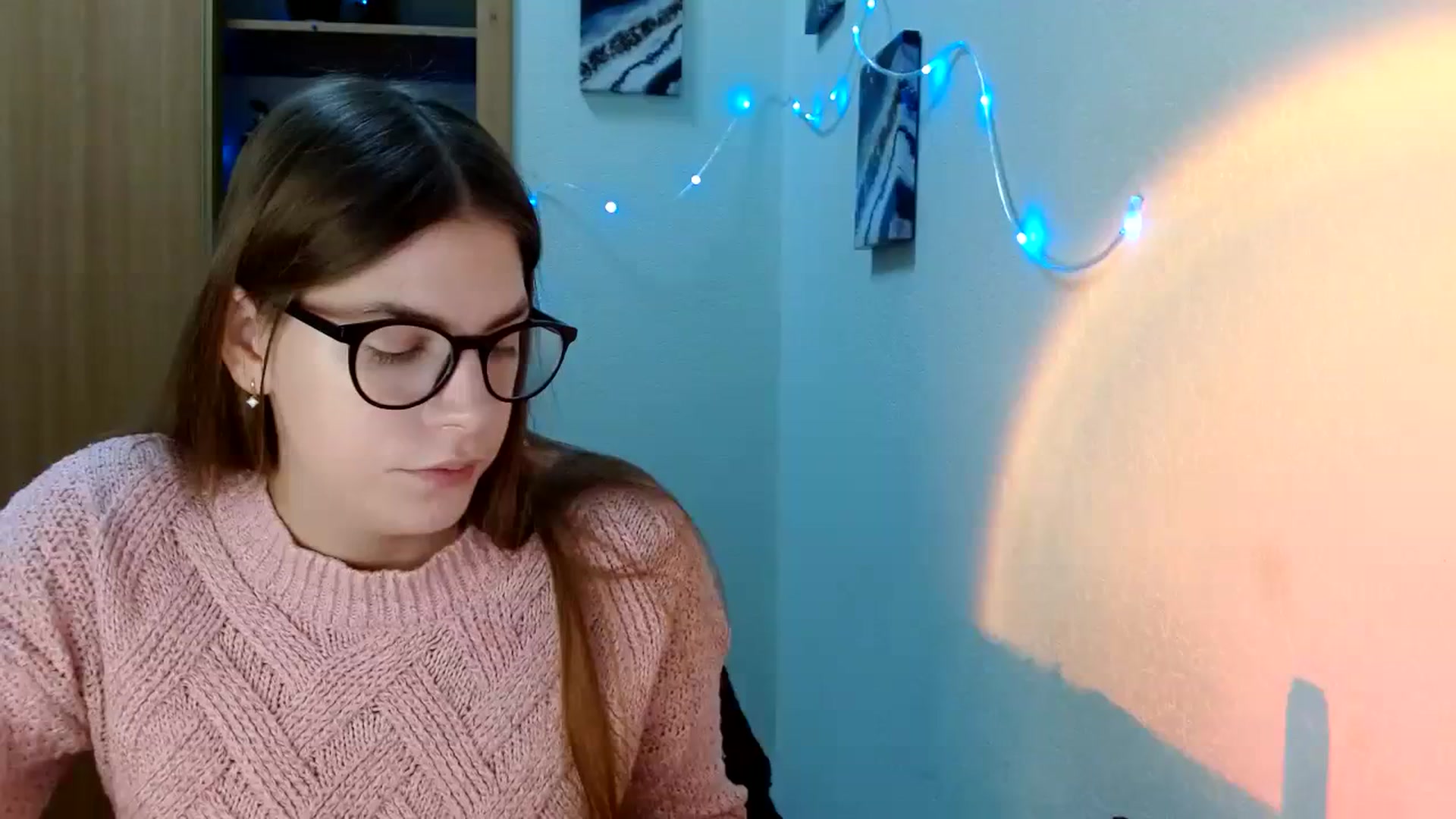 Gallery image thumbnail from Ur_Jenny's myfreecams stream on, 01/17/2024, 11:35 image 1 of 20