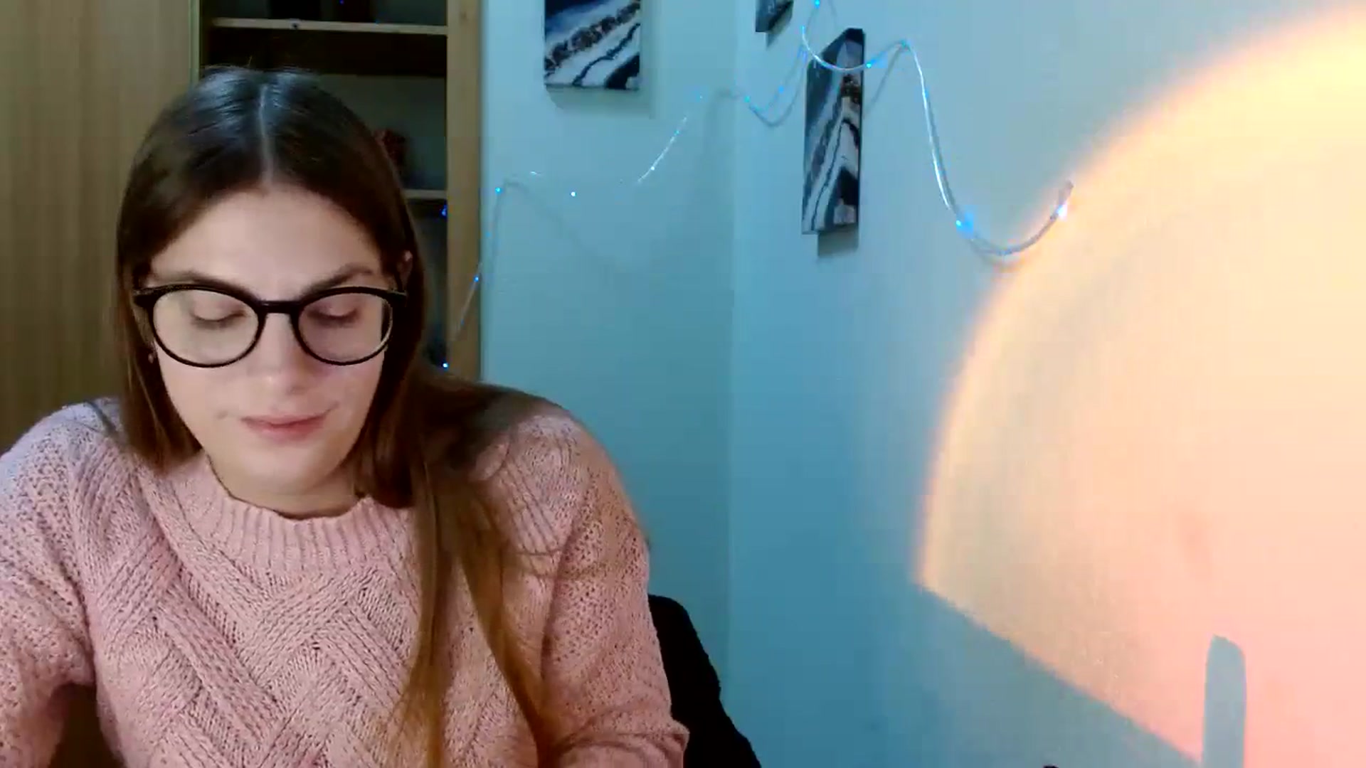 Gallery image thumbnail from Ur_Jenny's myfreecams stream on, 01/17/2024, 11:35 image 8 of 20