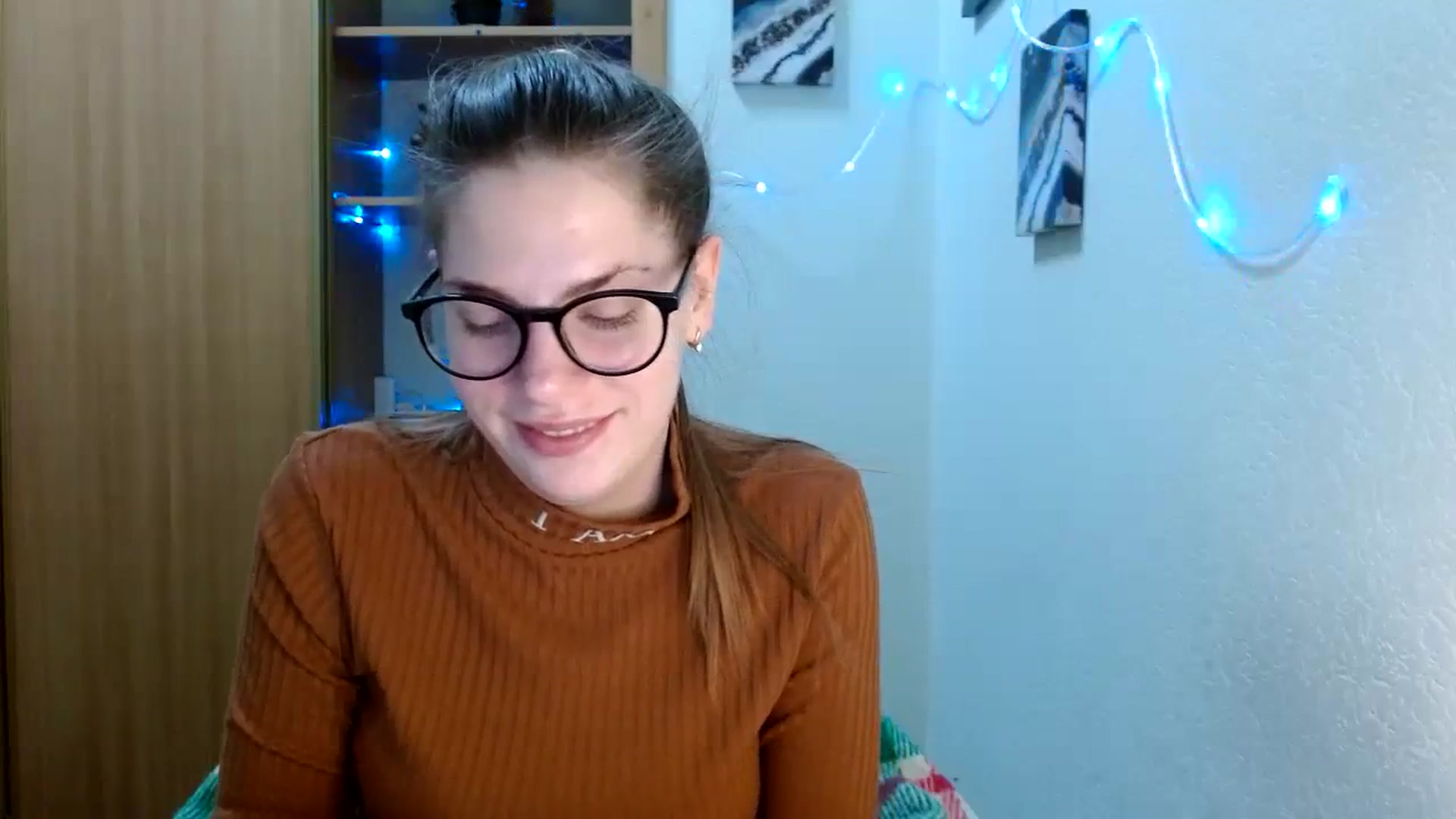Gallery image thumbnail from Ur_Jenny's myfreecams stream on, 01/23/2024, 13:45 image 17 of 20