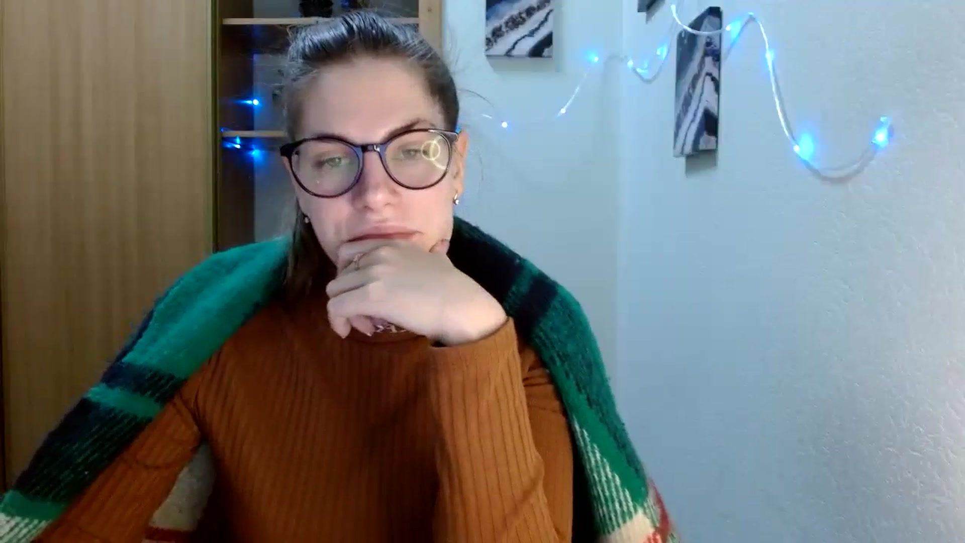 Gallery image thumbnail from Ur_Jenny's myfreecams stream on, 01/23/2024, 13:45 image 14 of 20