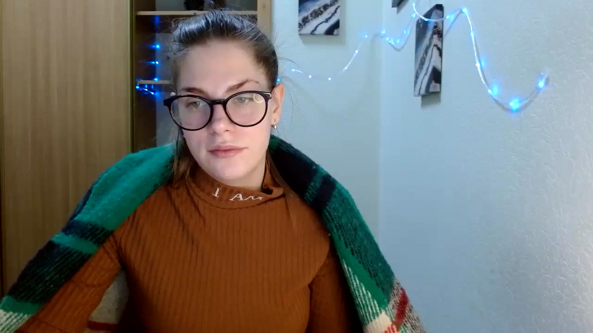 Gallery image thumbnail from Ur_Jenny's myfreecams stream on, 01/23/2024, 13:45 image 13 of 20
