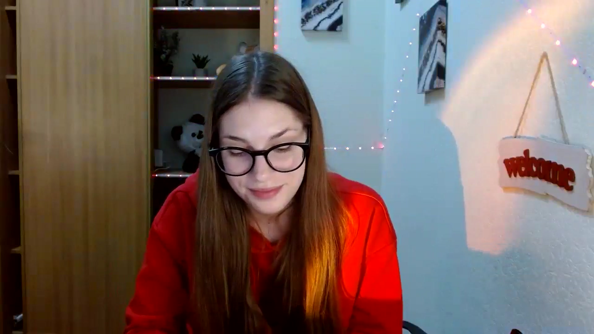 Gallery image thumbnail from Ur_Jenny's myfreecams stream on, 02/12/2024, 12:17 image 14 of 20