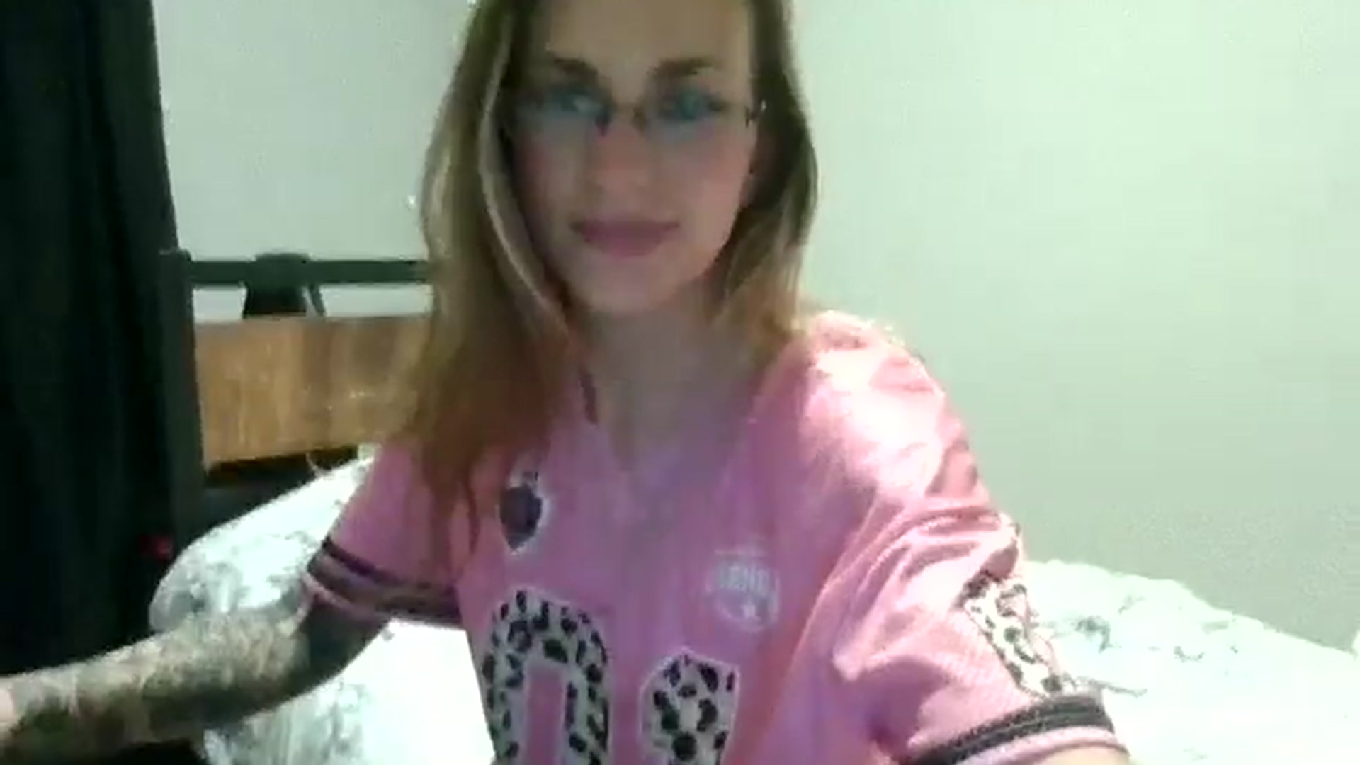 Gallery image thumbnail from Ur_SexyWomen's myfreecams stream on, 12/11/2025, 10:57 image 11 of 20