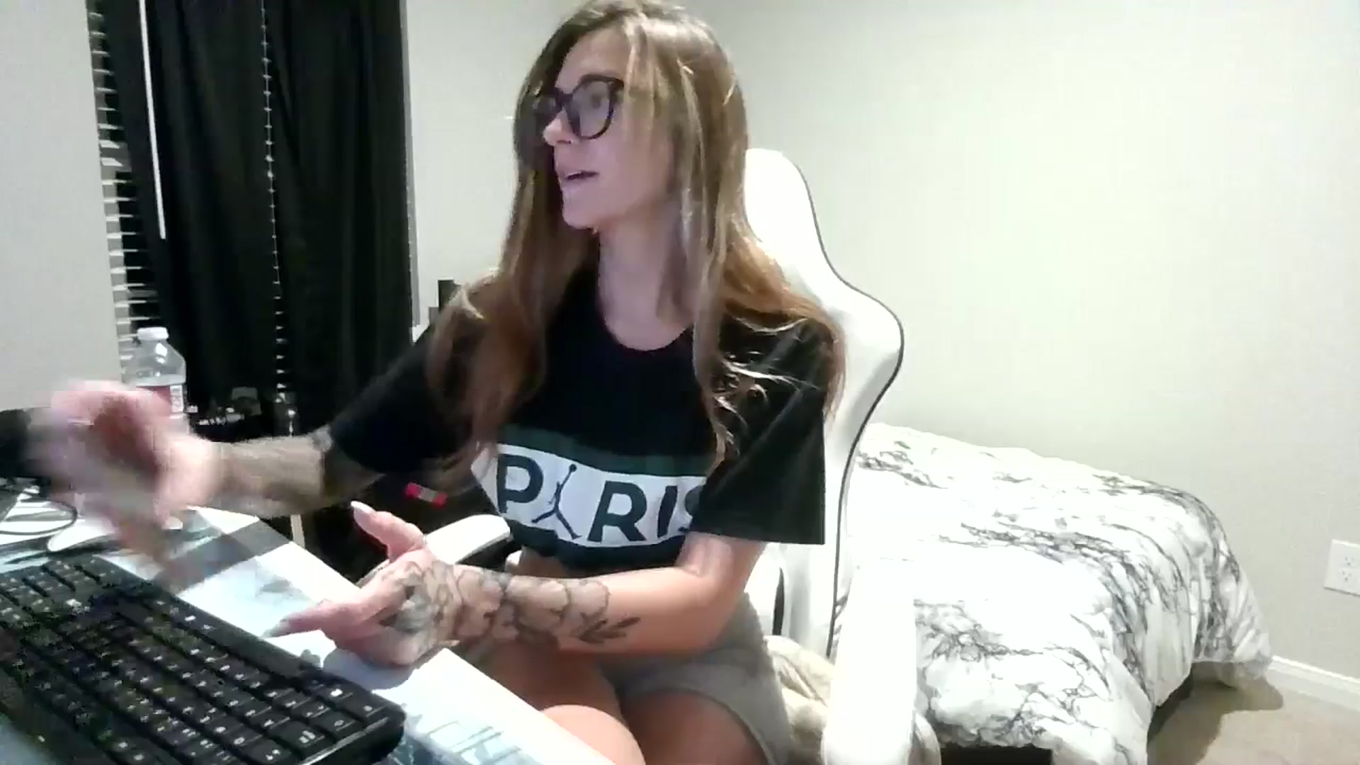 Gallery image thumbnail from Ur_SexyWomen's myfreecams stream on, 01/02/2026, 07:54 image 11 of 20