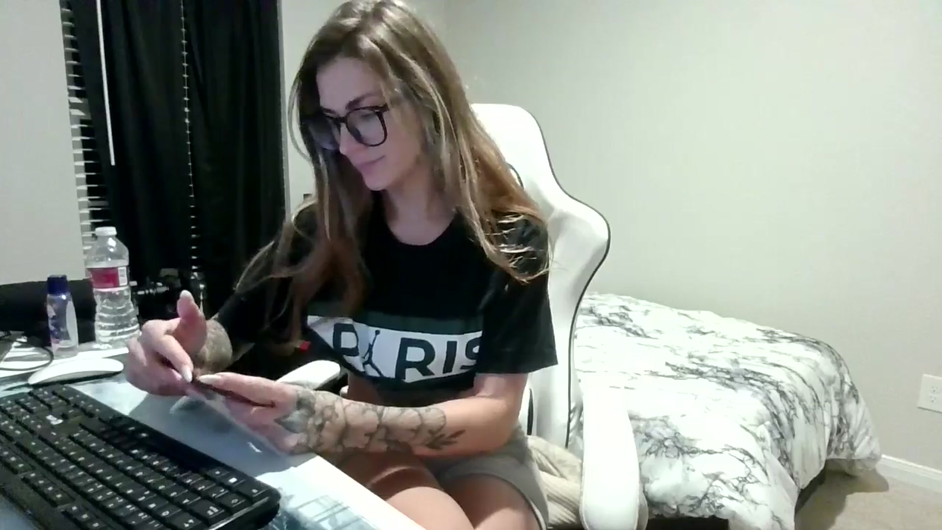 Gallery image thumbnail from Ur_SexyWomen's myfreecams stream on, 01/02/2026, 07:54 image 8 of 20