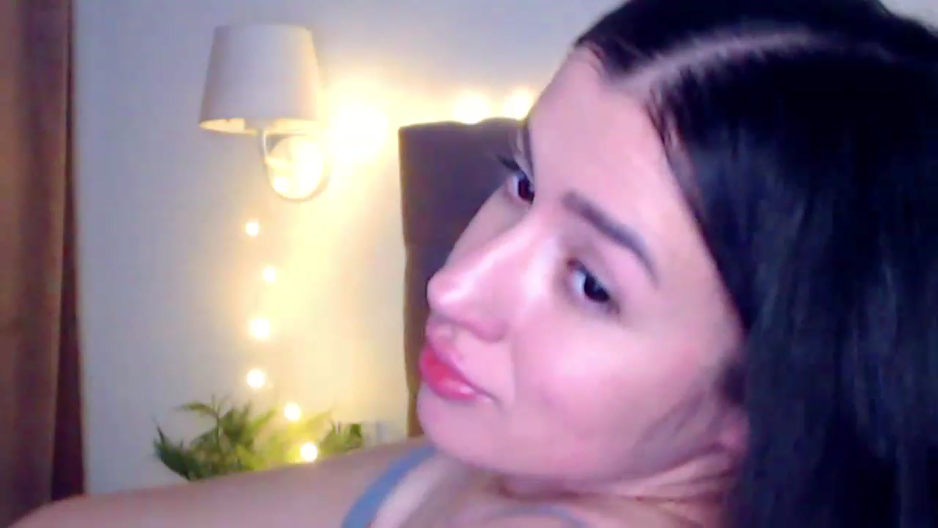 Gallery image thumbnail from Ur_Sexy_Woman's myfreecams stream on, 12/26/2022, 10:33 image 9 of 20