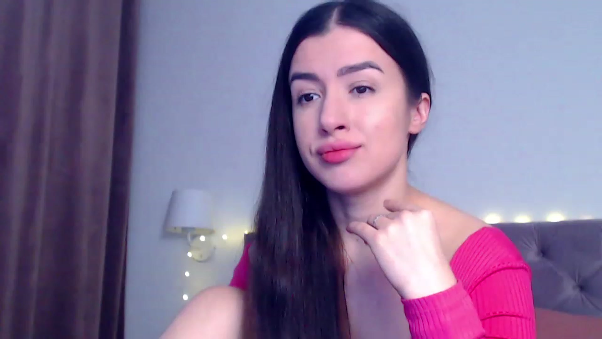Gallery image thumbnail from Ur_Sexy_Woman's myfreecams stream on, 01/02/2023, 09:16 image 3 of 20