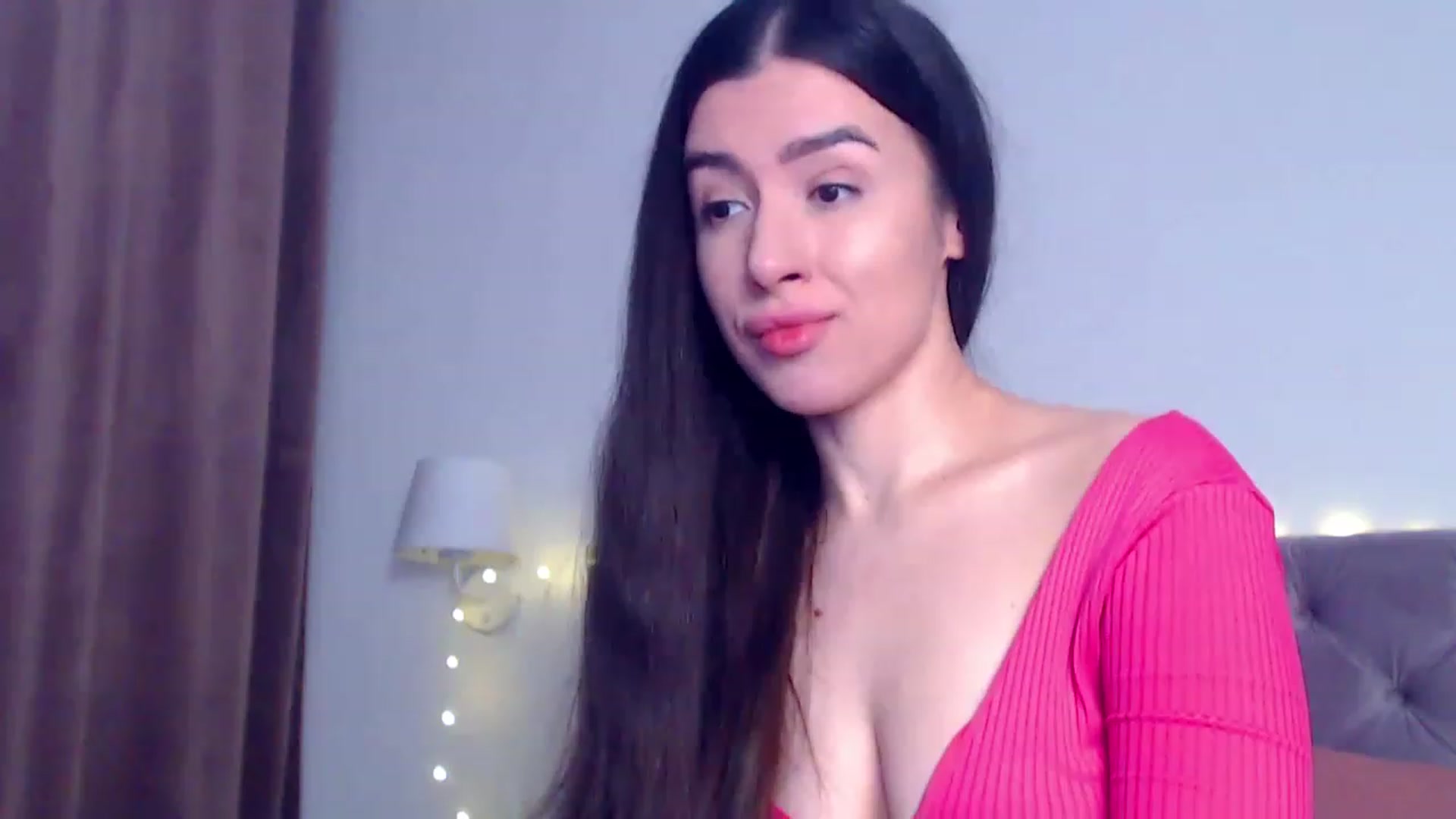 Gallery image thumbnail from Ur_Sexy_Woman's myfreecams stream on, 01/02/2023, 09:16 image 17 of 20