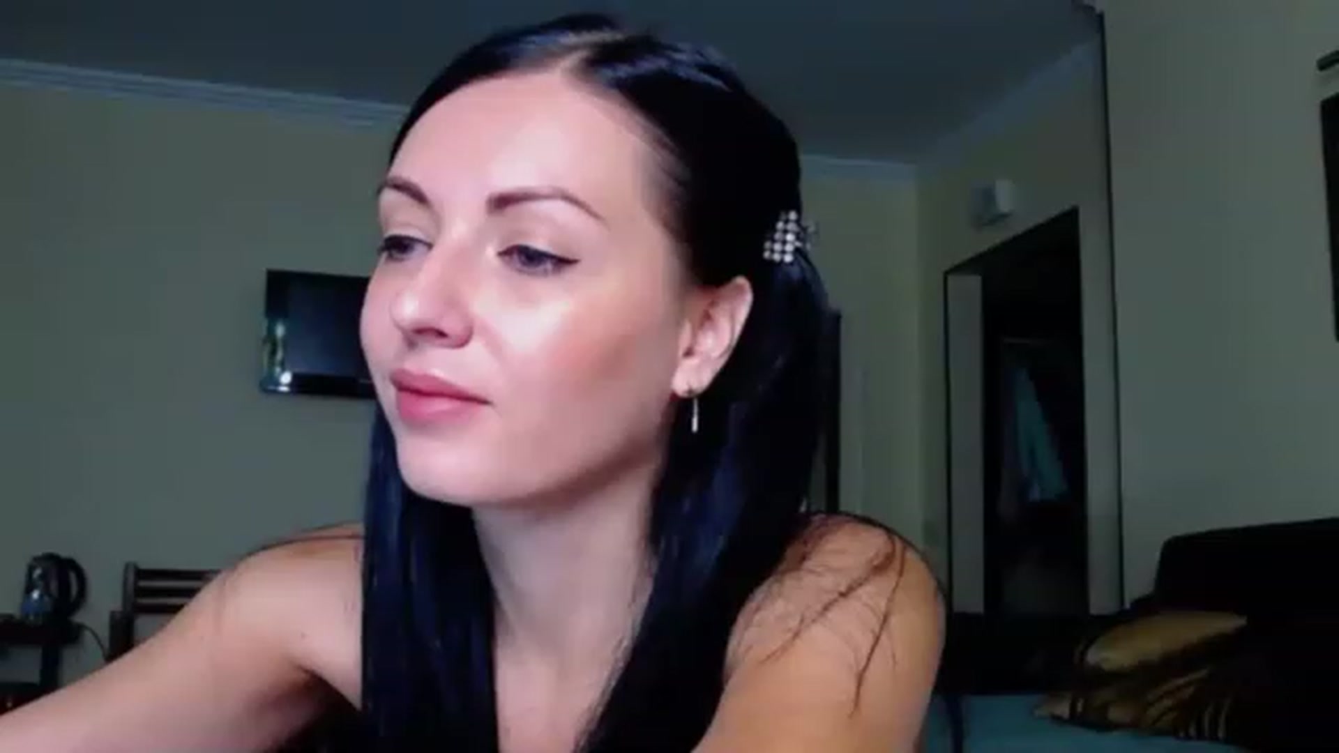 Gallery image thumbnail from Ur_kittycat's myfreecams stream on, 11/19/2022, 15:59 image 4 of 20