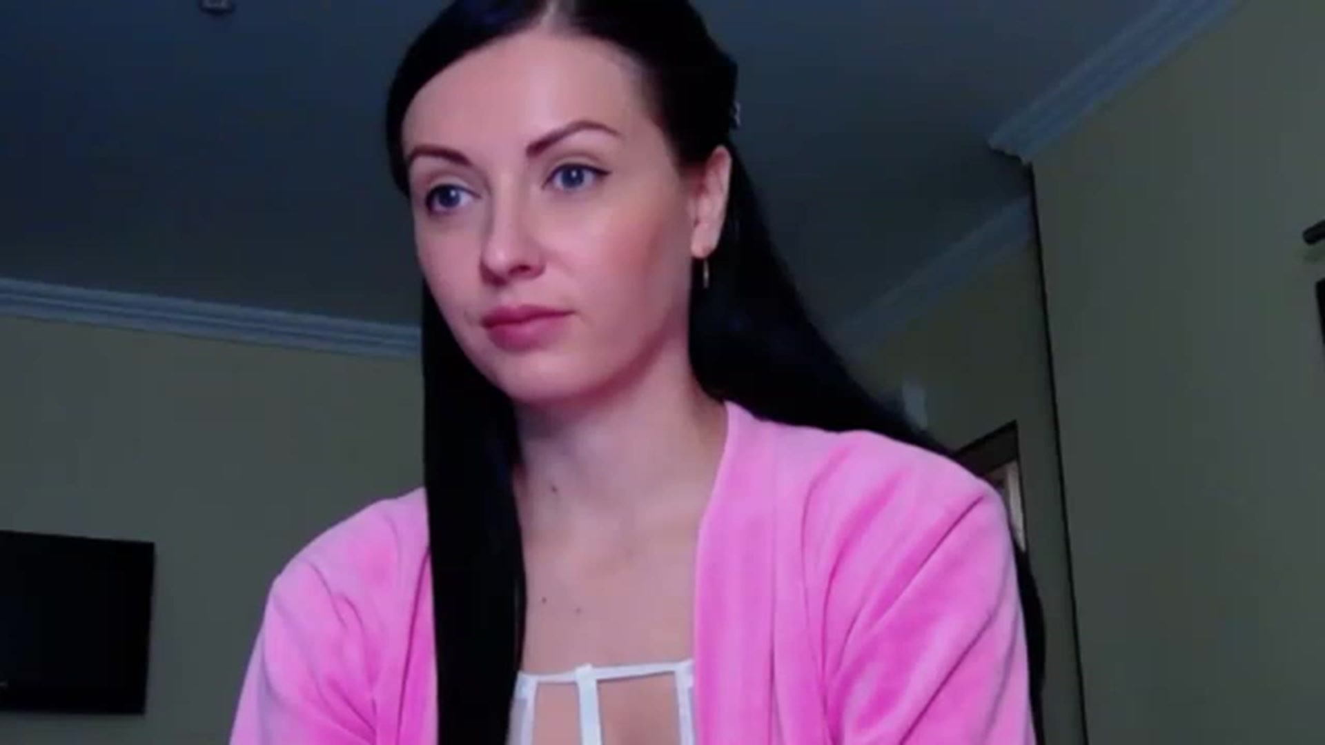 Gallery image thumbnail from Ur_kittycat's myfreecams stream on, 11/25/2022, 16:17 image 19 of 20