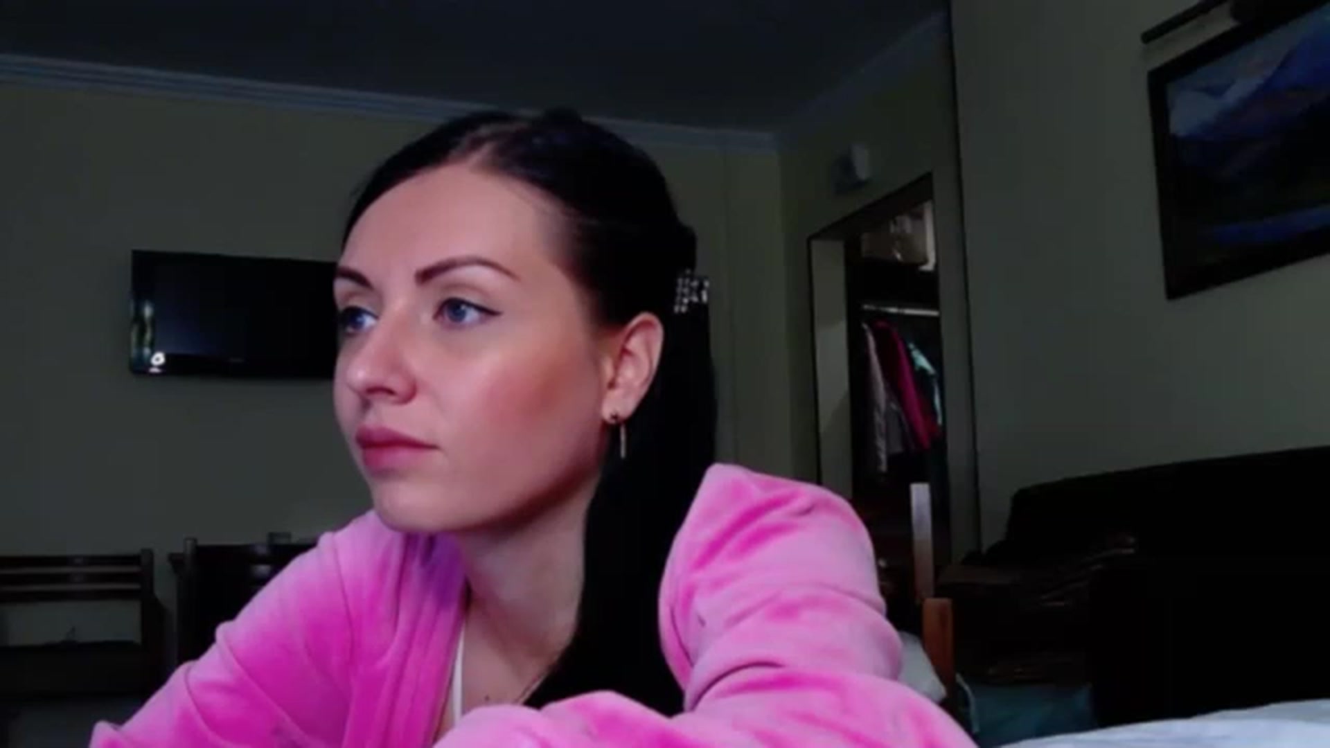 Gallery image thumbnail from Ur_kittycat's myfreecams stream on, 11/25/2022, 16:17 image 7 of 20