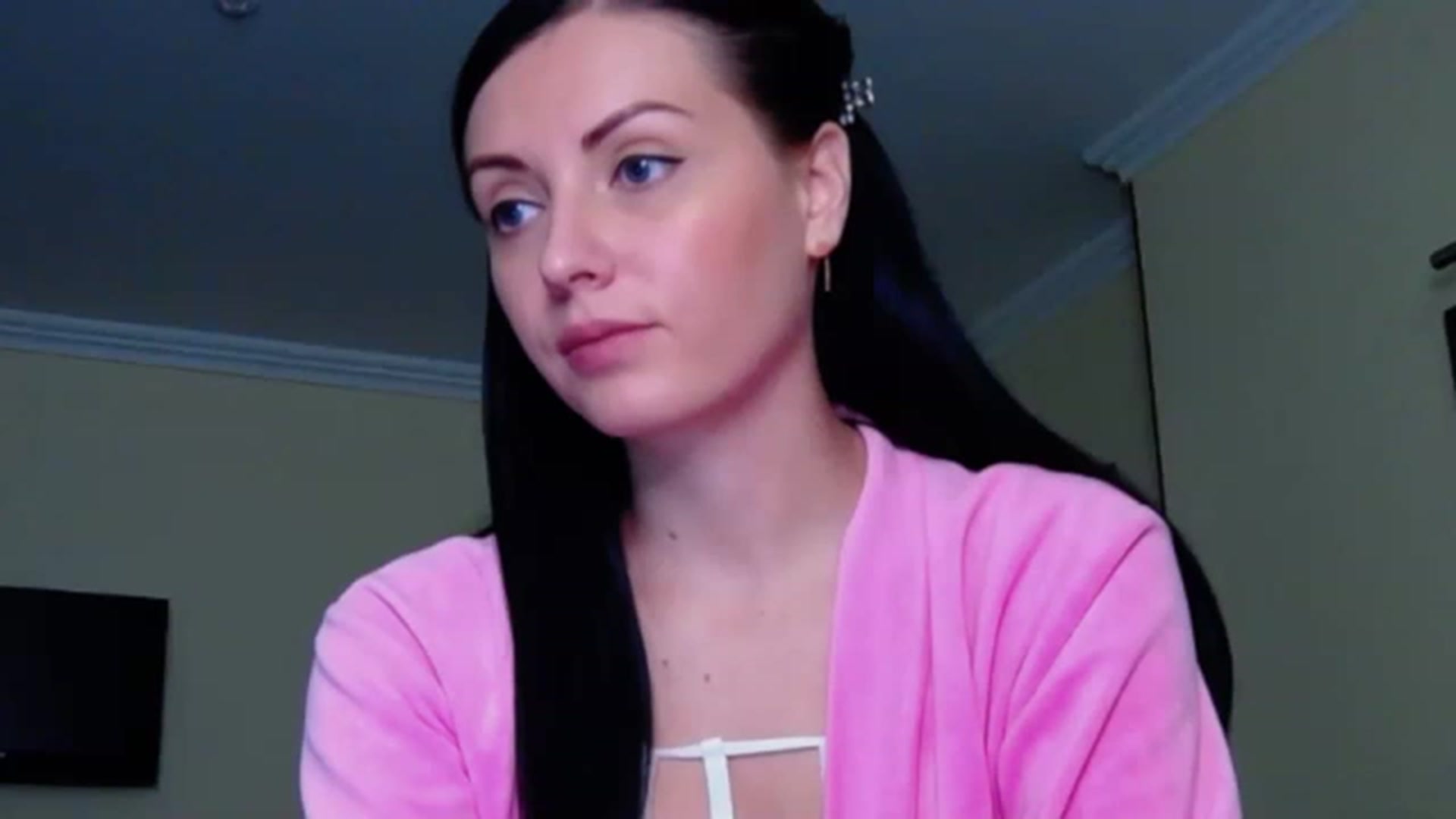 Gallery image thumbnail from Ur_kittycat's myfreecams stream on, 11/25/2022, 16:17 image 20 of 20