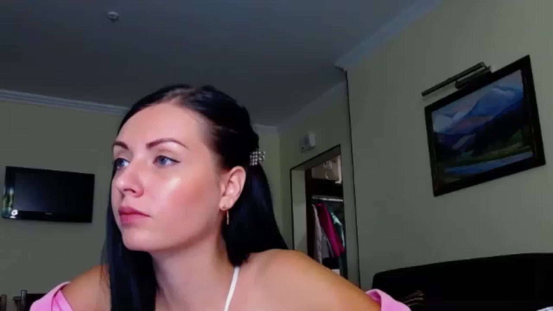 Gallery image thumbnail from Ur_kittycat's myfreecams stream on, 11/25/2022, 16:17 image 1 of 20