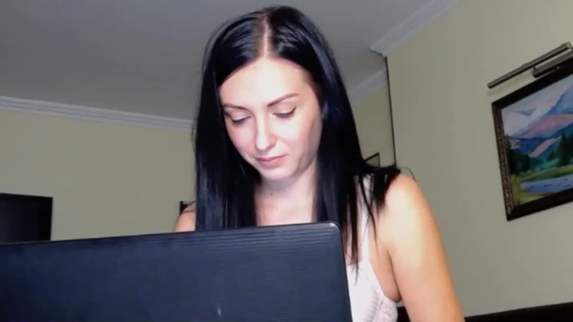 Gallery image thumbnail from Ur_kittycat's myfreecams stream on, 11/26/2022, 17:30 image 14 of 20