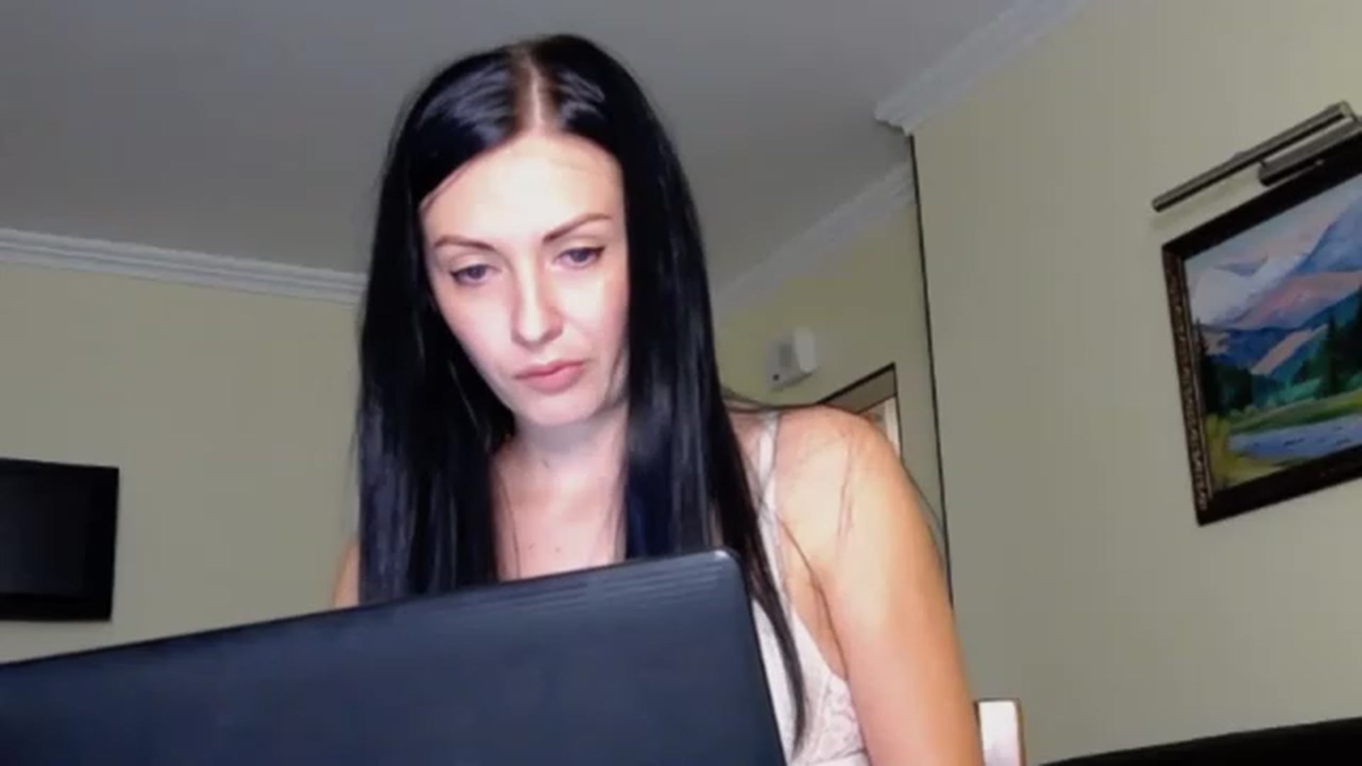 Gallery image thumbnail from Ur_kittycat's myfreecams stream on, 11/26/2022, 17:30 image 10 of 20