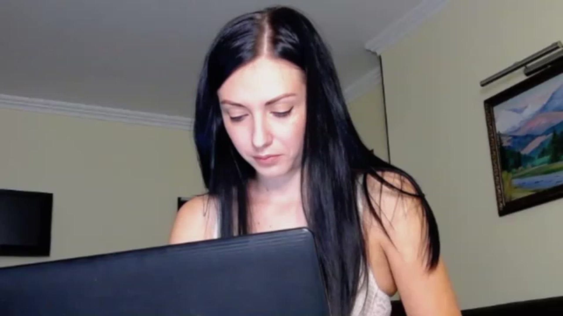 Gallery image thumbnail from Ur_kittycat's myfreecams stream on, 11/26/2022, 17:30 image 18 of 20