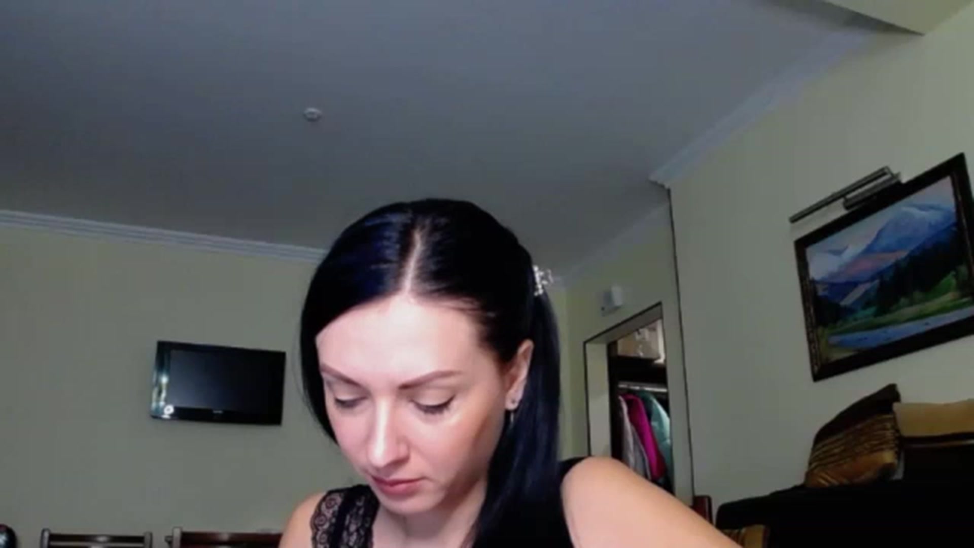 Gallery image thumbnail from Ur_kittycat's myfreecams stream on, 12/08/2022, 16:03 image 2 of 20
