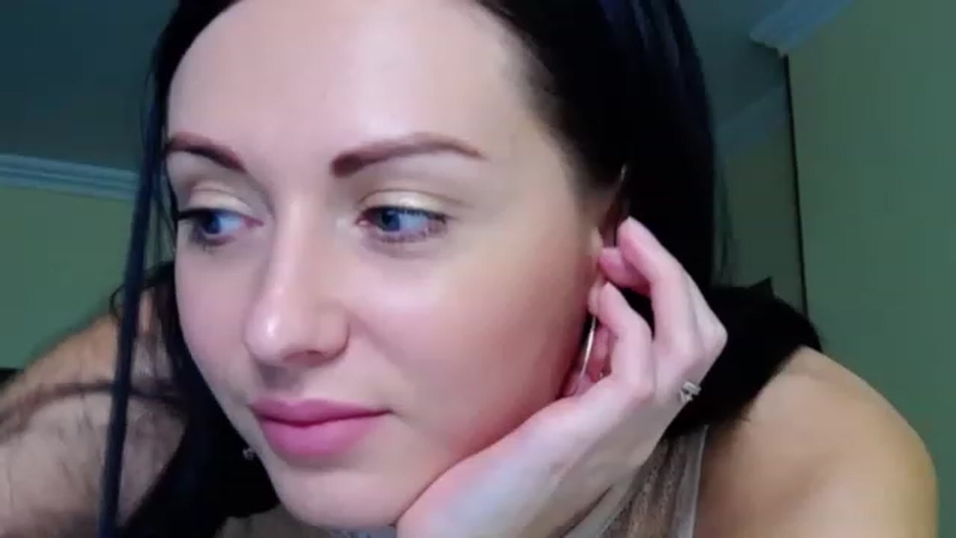 Gallery image thumbnail from Ur_kittycat's myfreecams stream on, 02/03/2023, 16:23 image 17 of 20