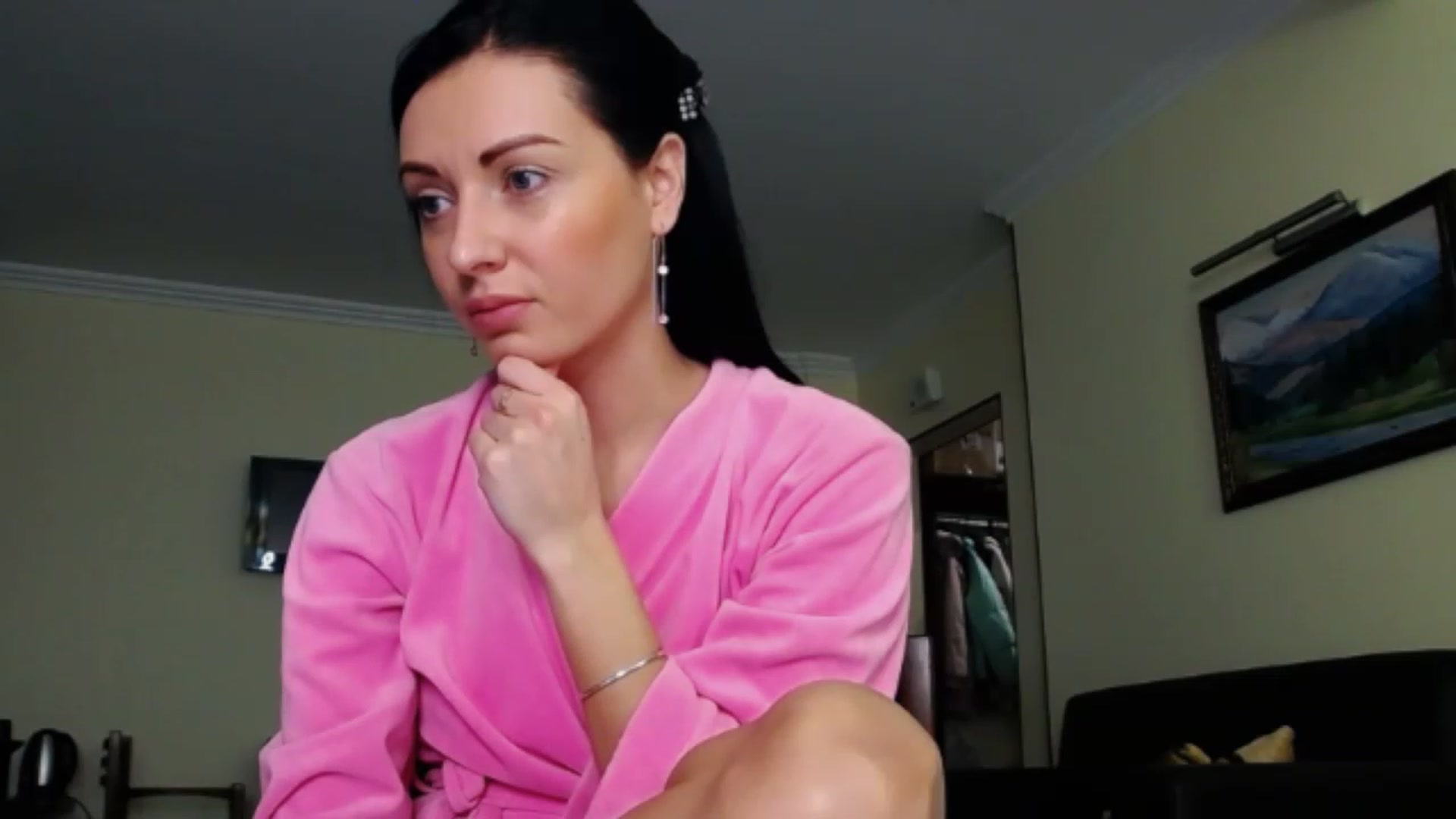 Gallery image thumbnail from Ur_kittycat's myfreecams stream on, 02/10/2023, 16:24 image 8 of 20
