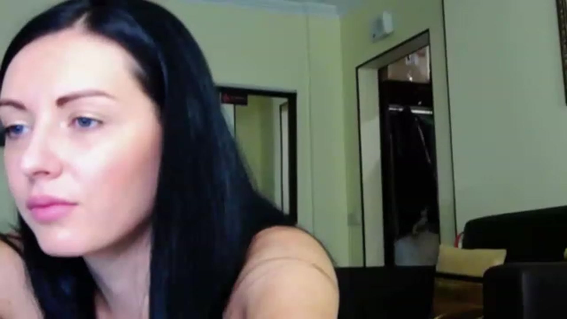 Gallery image thumbnail from Ur_kittycat's myfreecams stream on, 02/14/2023, 16:18 image 20 of 20