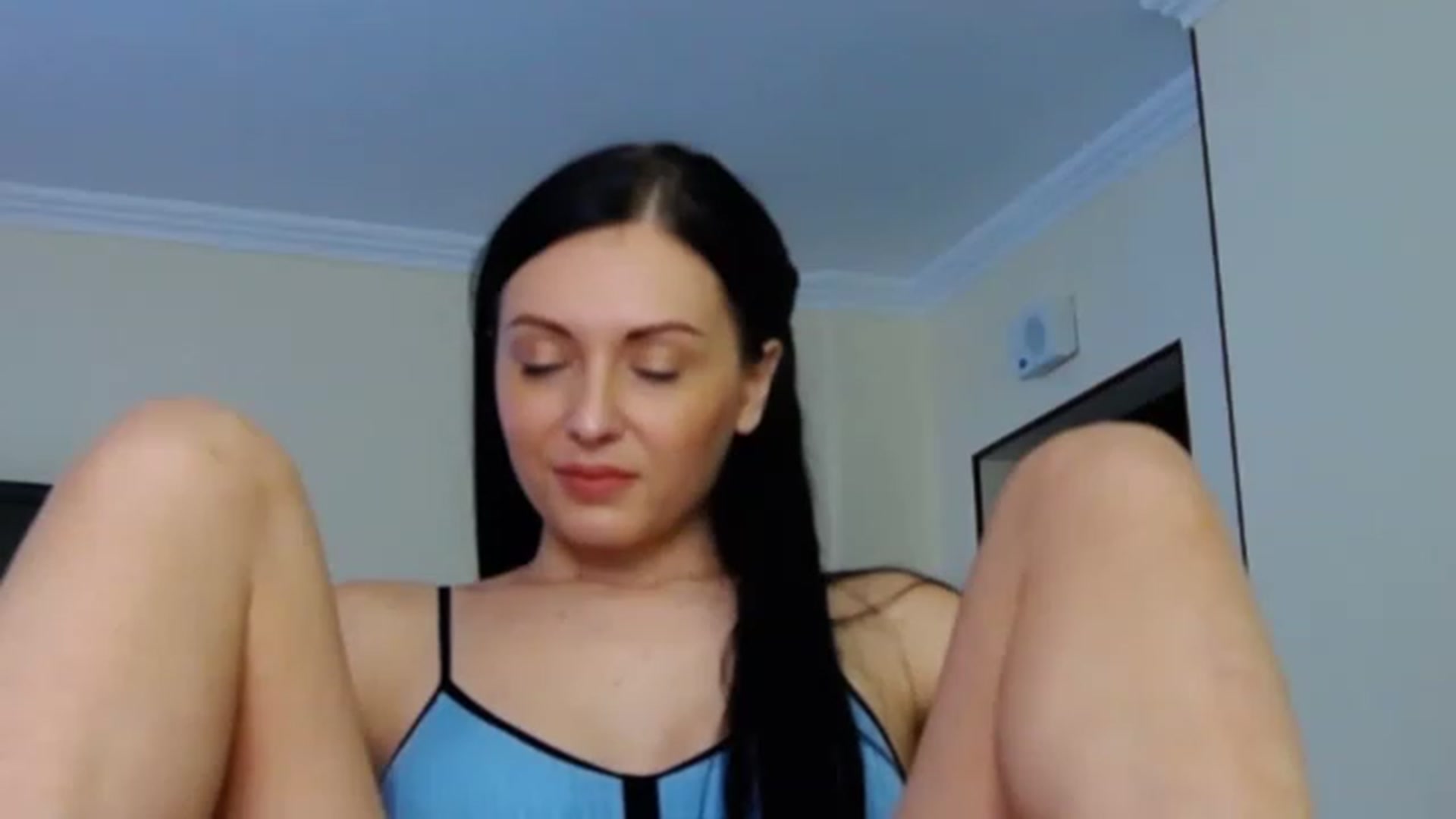 Gallery image thumbnail from Ur_kittycat's myfreecams stream on, 03/16/2023, 17:10 image 6 of 20