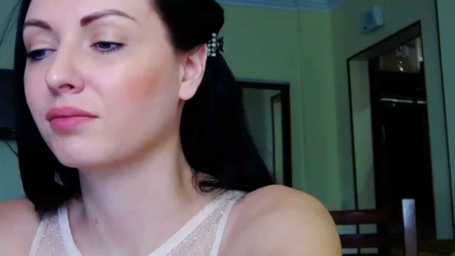 Gallery image thumbnail from Ur_kittycat's myfreecams stream on, 03/24/2023, 17:09 image 13 of 20