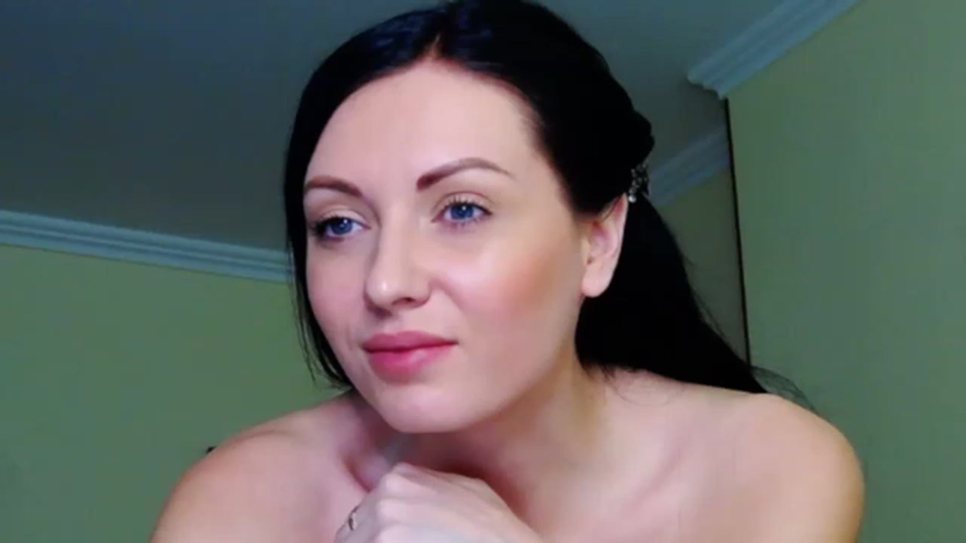 Gallery image thumbnail from Ur_kittycat's myfreecams stream on, 03/24/2023, 17:09 image 19 of 20