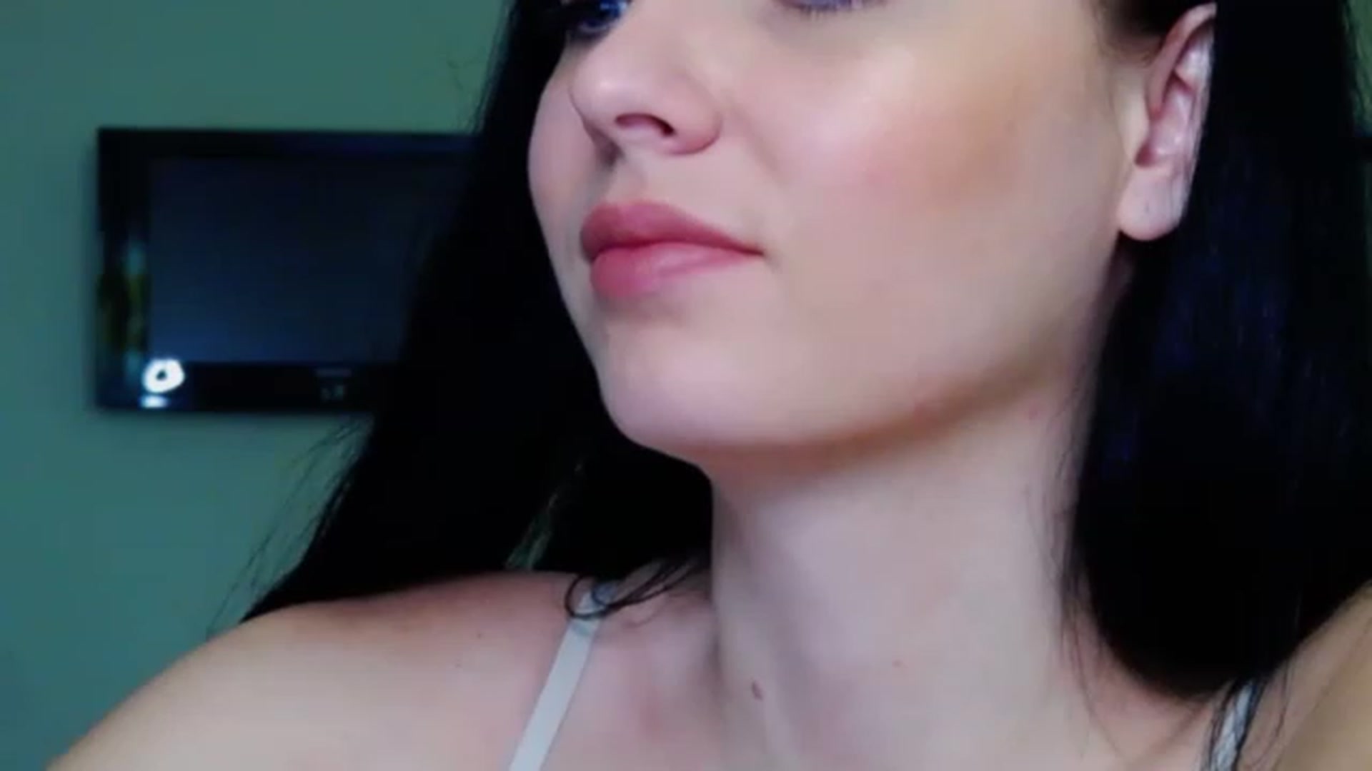Gallery image thumbnail from Ur_kittycat's myfreecams stream on, 03/25/2023, 15:56 image 16 of 20