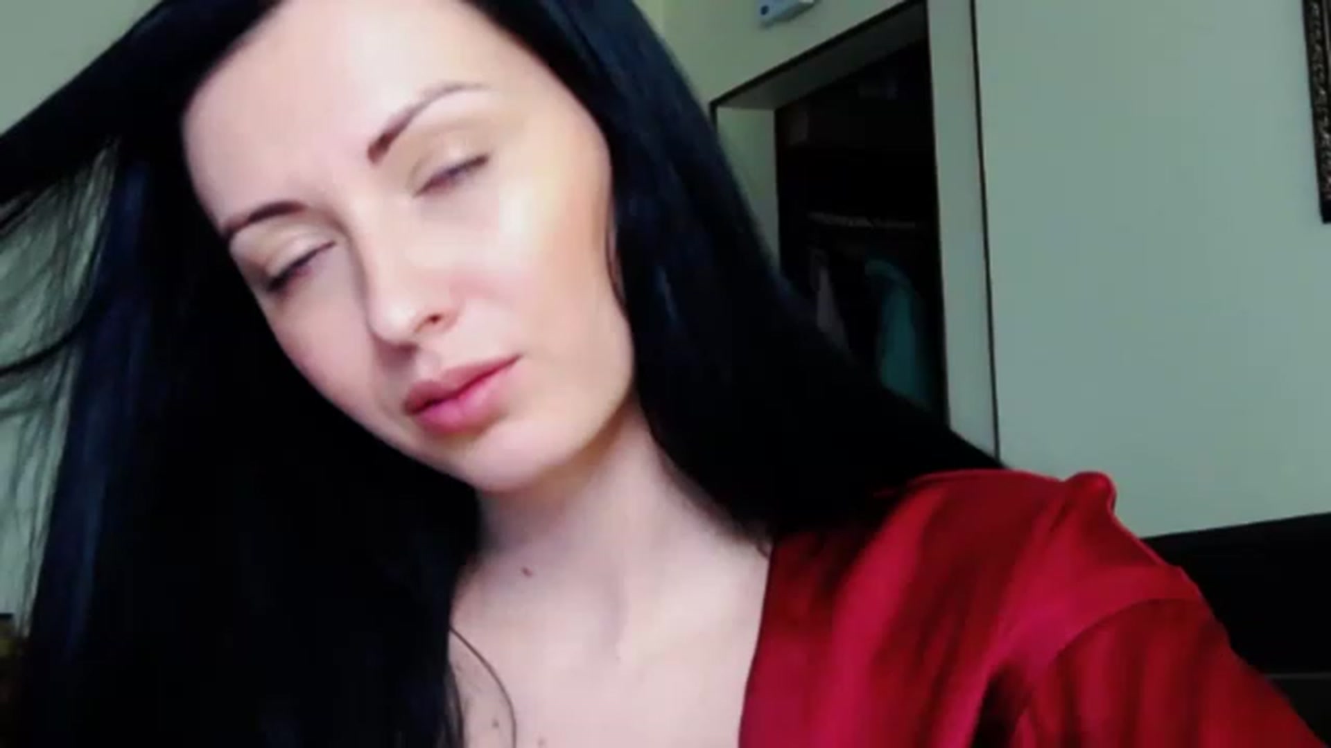 Gallery image thumbnail from Ur_kittycat's myfreecams stream on, 04/14/2023, 16:35 image 13 of 20