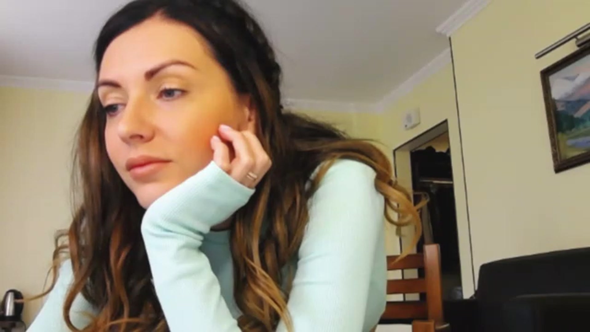 Gallery image thumbnail from Ur_kittycat's myfreecams stream on, 06/12/2023, 14:29 image 16 of 20