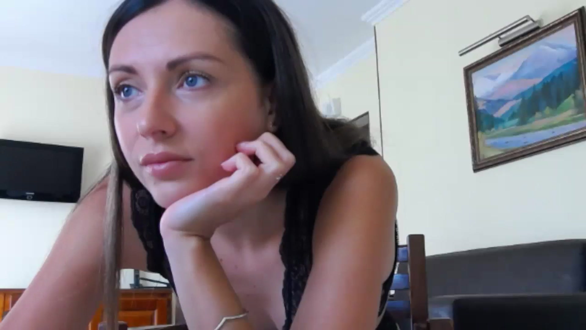 Gallery image thumbnail from Ur_kittycat's myfreecams stream on, 08/01/2023, 15:56 image 8 of 20