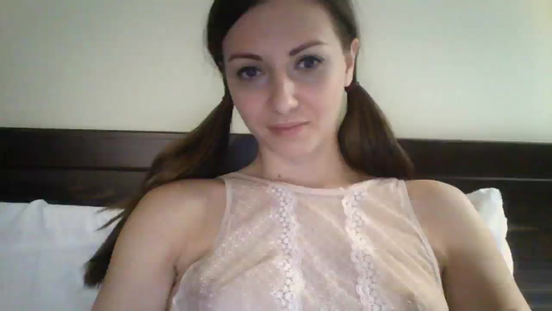 Gallery image thumbnail from Ur_kittycat's myfreecams stream on, 02/06/2024, 20:20 image 5 of 20