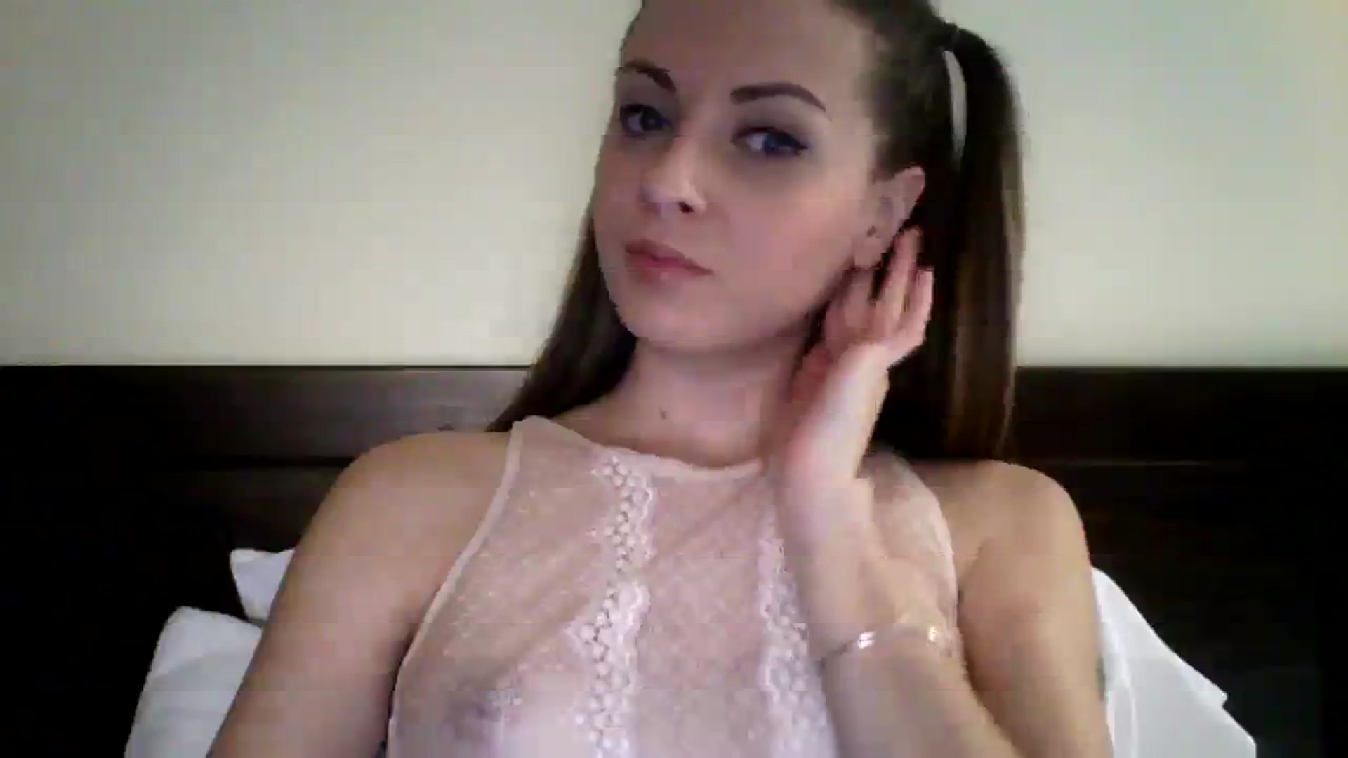 Gallery image thumbnail from Ur_kittycat's myfreecams stream on, 02/10/2024, 18:45 image 5 of 20