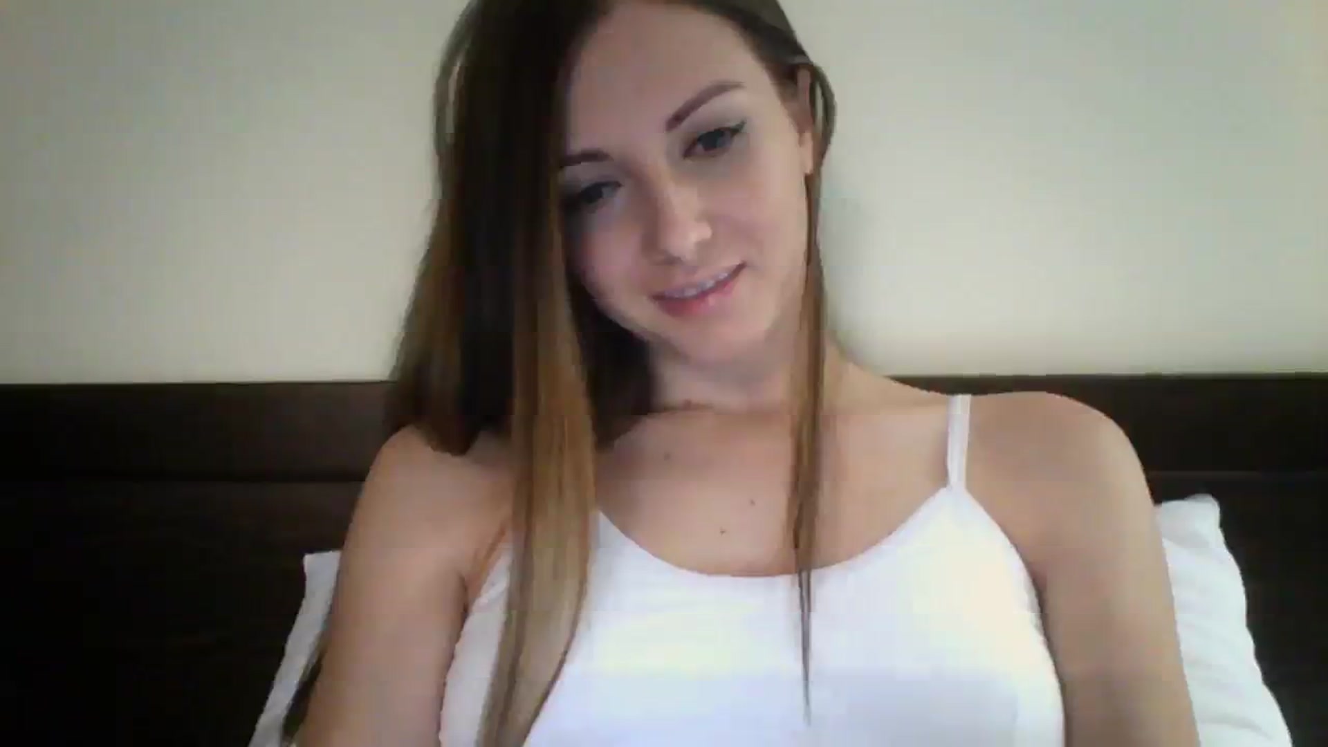 Gallery image thumbnail from Ur_kittycat's myfreecams stream on, 02/14/2024, 19:57 image 3 of 20