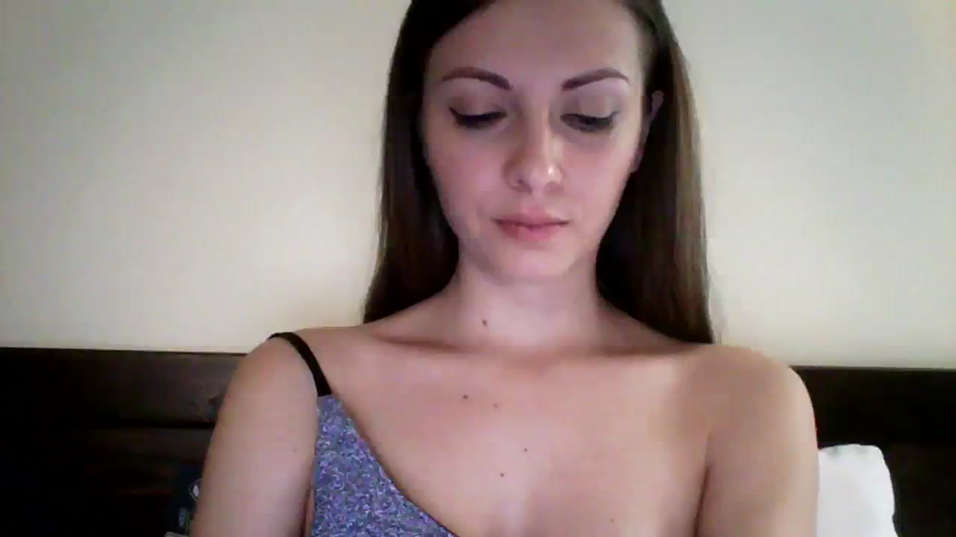 Gallery image thumbnail from Ur_kittycat's myfreecams stream on, 02/19/2024, 17:00 image 19 of 20